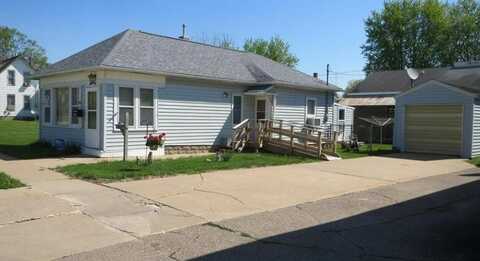 107 N otto, Maquoketa, IA 52060