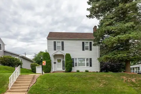 1765 Atlantic, Dubuque, IA 52001