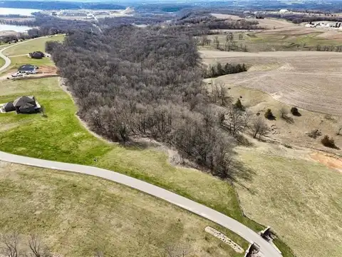 Lot 21 Heritage Ridge, Dubuque, IA 52001
