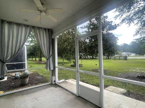 18 N Sand Palm Road, Freeport, FL 32439