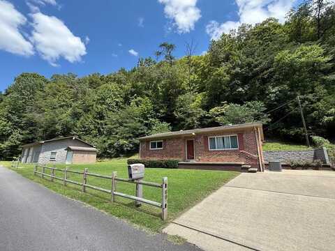 60 Slones Branch, Shelbiana, KY 41562