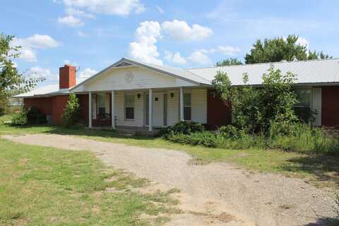 213485 E County Road 33, Mooreland, OK 73852