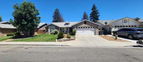 6174 Tracy Avenue N, Fresno, CA 93722