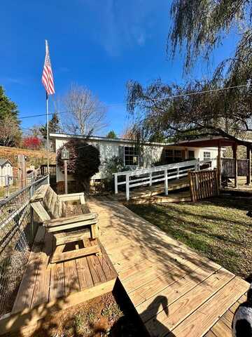 66 Scenic Dr, Bryson City, NC 28713