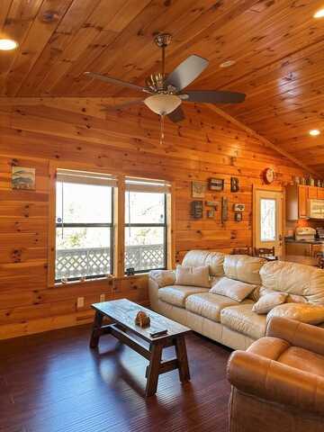 383 Blue Mist Mountain Rd, Whittier, NC 28789