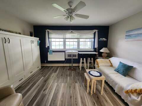 709 Ocean Ave, Avon-By-The-Sea Boro, NJ 07717