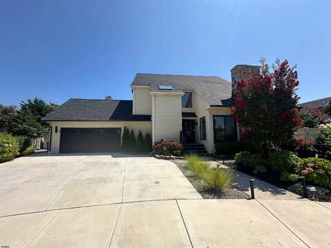 4 Brunswick Ct, Margate City, NJ 08402