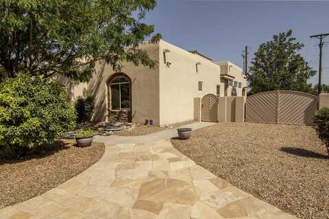 1301 VALLE Lane NW, Albuquerque, NM 87107