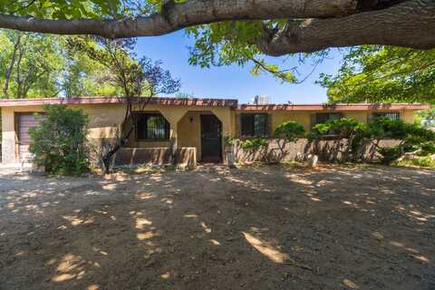 2249 RAYMAC Road SW, Albuquerque, NM 87105