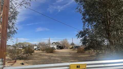 1952 N Blackbird Street, Inyokern, CA 93527