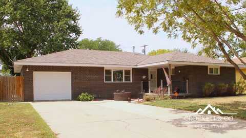 1715 Pinecrest Avenue, Garden City, KS 67846