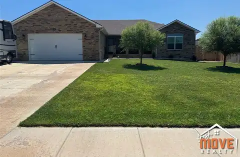 910 N Holly Drive, Liberal, KS 67901
