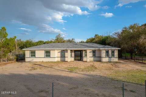 594 Zebu Road, Socorro, TX 79927