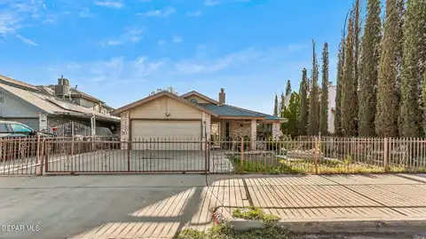 11445 David Carrasco Drive, El Paso, TX 79936