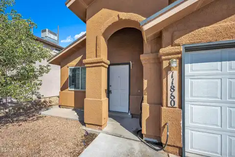 11880 Jim Webb Drive, El Paso, TX 79934