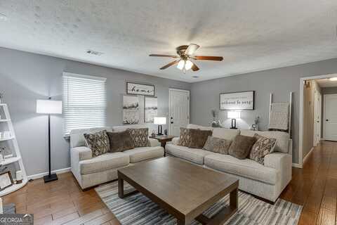 2035 Gum Creek, Loganville, GA 30052