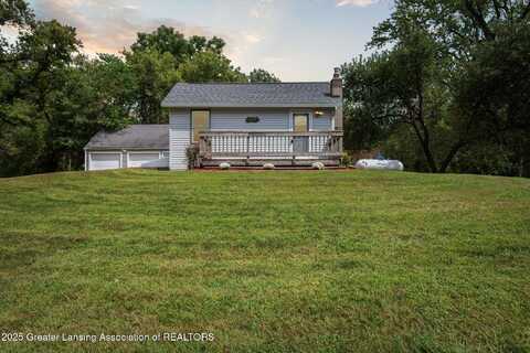 2310 Gilbert Road, Lansing, MI 48911