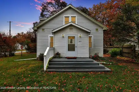 3403 N Larch Street, Lansing, MI 48906