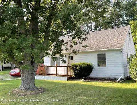 726 W Willoughby Road, Lansing, MI 48911