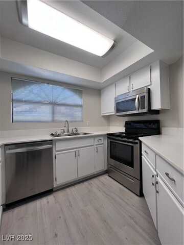 8455 W Sahara Avenue, Las Vegas, NV 89117