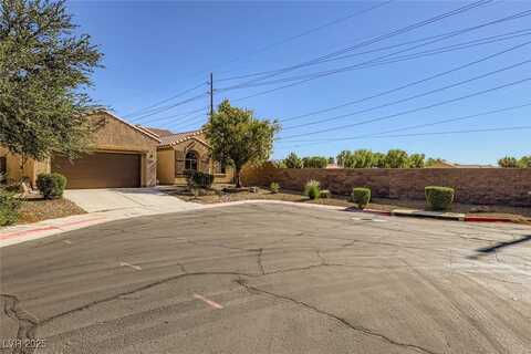 5772 Flying Birdie Avenue, Las Vegas, NV 89122