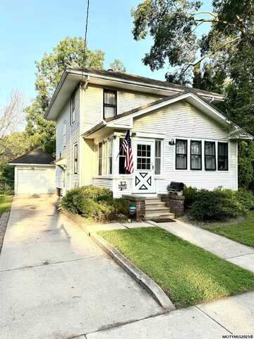 341 S Carolina, MASON CITY, IA 50401