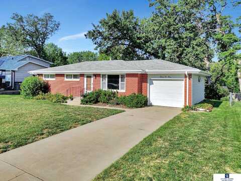 901 El Avado Avenue, Lincoln, NE 68504
