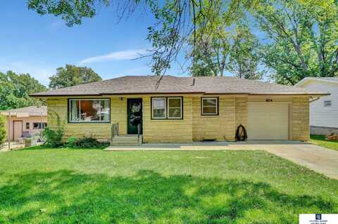 824 Mahoney Drive, Lincoln, NE 68504