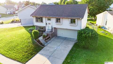 15018 Chalco Pointe Circle, Omaha, NE 68138