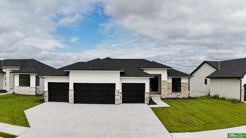 5504 N 212th Avenue, Elkhorn, NE 68022
