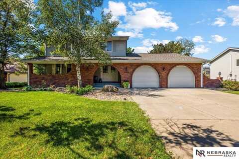 5917 Fieldcrest Way, Lincoln, NE 68512