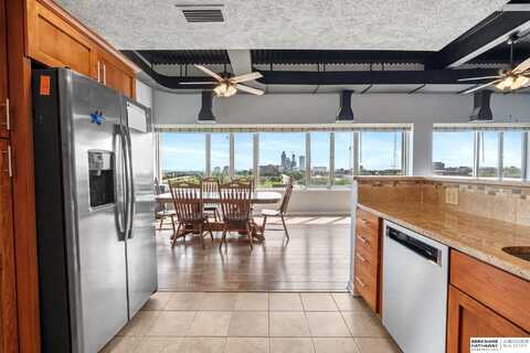 105 N 31st Avenue, Omaha, NE 68131