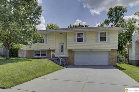 5712 S 110th Circle, Omaha, NE 68137