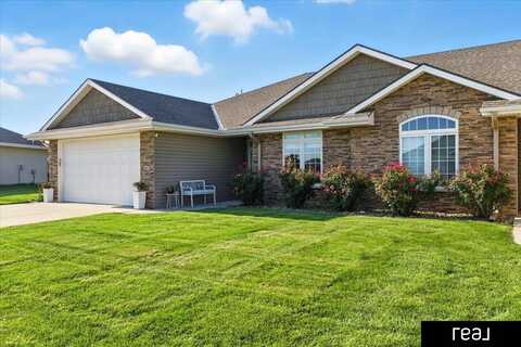 5221 Carriage Road, Council Bluffs, IA 51501