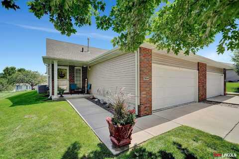 3954 N 18 Street, Lincoln, NE 68521
