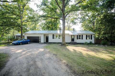 895 S Ransom Road, White Cloud, MI 49349