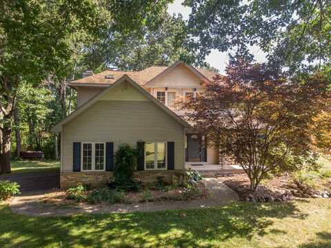 9866 Huron Creek Drive, Dexter, MI 48130