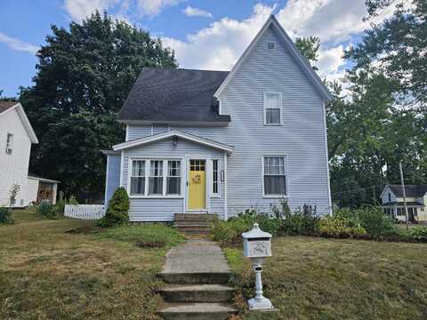 121 W Ann Street, Belding, MI 48809