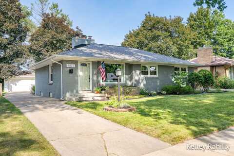 1821 Woodward Avenue SE, Grand Rapids, MI 49506