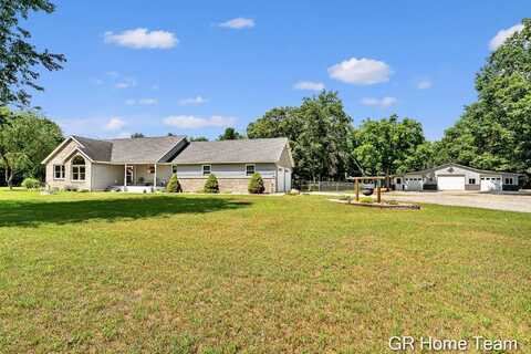 9845 N Amy School Road, Howard City, MI 49329