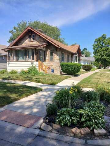1734 5th Street, Muskegon, MI 49441