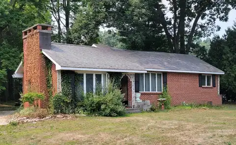 3691 N Jebavy Drive, Ludington, MI 49431