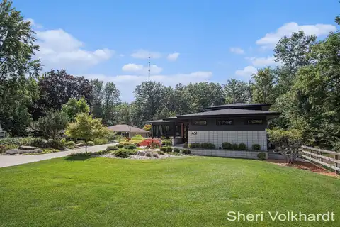 1461 Perkins Avenue NE, Grand Rapids, MI 49505