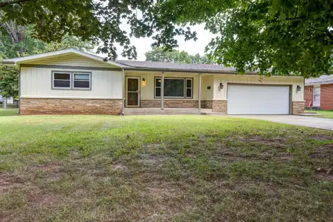 685 W Highland Street, Springfield, MO 65807