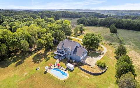 880 Roberts Road, Kissee Mills, MO 65680