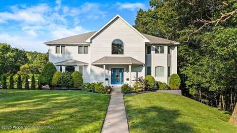 28 Ridgeview Drive, Scranton, PA 18504