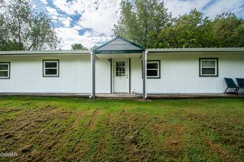 2841 Holiday Hills Road, Kodak, TN 37764