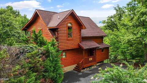 616 Deer Path Lane, Gatlinburg, TN 37738