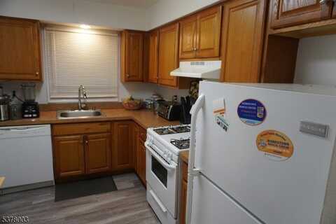 53 Union St, Montclair, NJ 07042