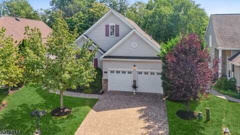 12 Witherspoon Way, Franklin, NJ 08873
